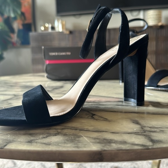 Vince Camuto Black Heels - Picture 8 of 10